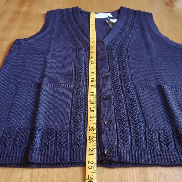NWT Navy Blue Sweater Vest Womens 1X Classic Button Up Pockets Acrylic National - Picture 7 of 7